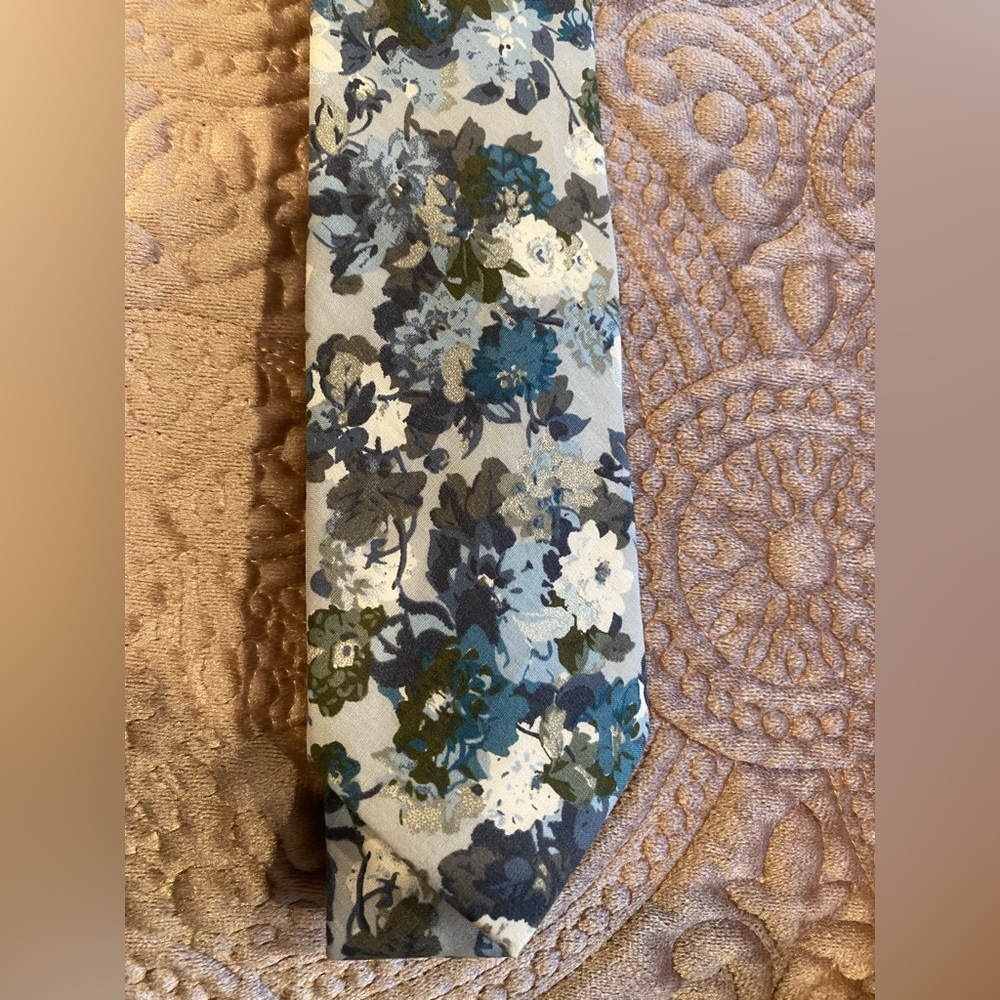 Floral Blue and Green Tie - Picture 3 of 6